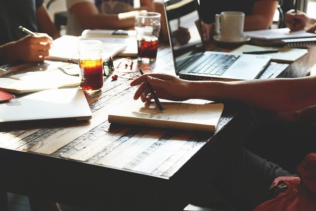 Small Customer Experience Gestures That Build Brand Loyalty